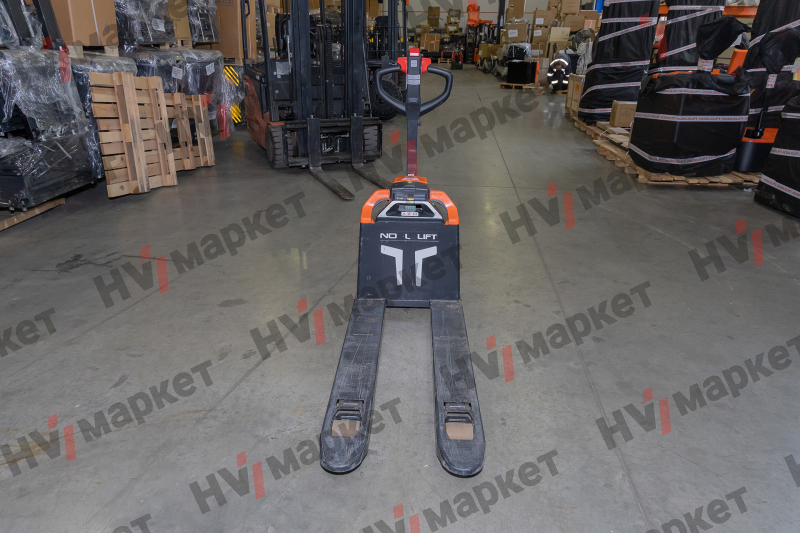 Тележка самоходная PTE15Q2-A 1500 кг, 540/685 * 1150 мм, одинарный ролик, литий-ионный аккумулятор 24 В / 20 Ач, зарядное устройство на 5 А, китайский контроллер, без стабилизаторов