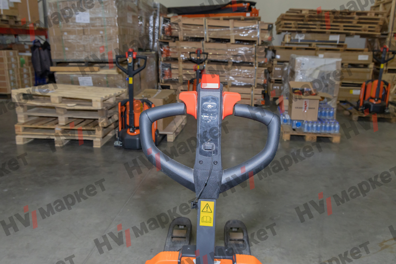 Тележка самоходная PTE15Q2-A 1500 кг, 540/685 * 1150 мм, одинарный ролик, литий-ионный аккумулятор 24 В / 20 Ач, зарядное устройство на 5 А, китайский контроллер, без стабилизаторов