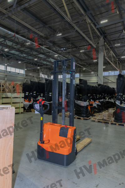 Самоходный штабелер PSE15L-C2 (2600mm)