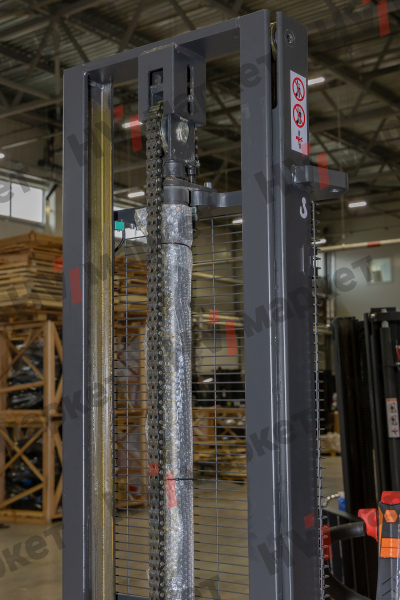 Самоходный штабелер PSE15L-C2 (2900mm)