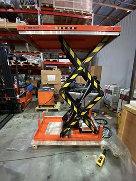 Подъемный стол YLF4002 1200x2000 4000 кг