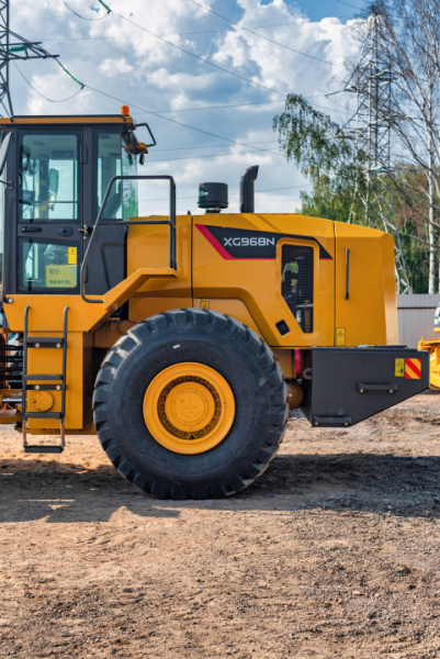Фронтальный погрузчик XG968N (Ковш 5м3)
