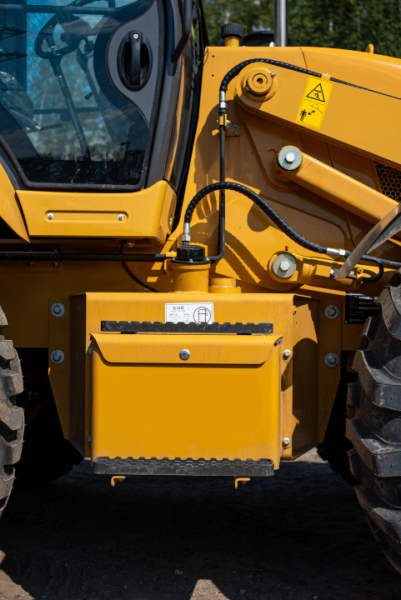 Экскаватор-погрузчик XG765H-4TX (VP)