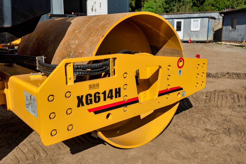 Грунтовый каток XG614H (14000kg , АС, отопитель) HV Market