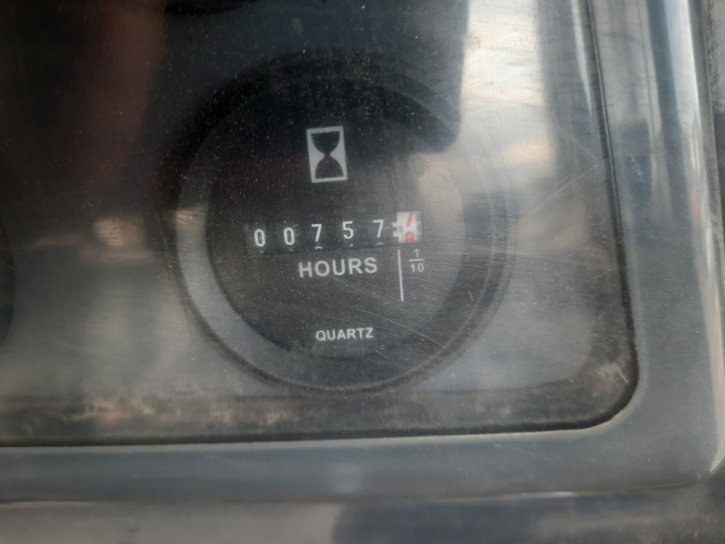 Beezone D* Бульдозер