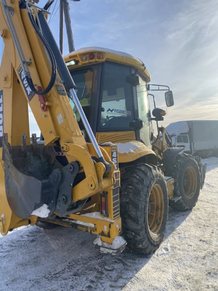 Bull 4SX Экскаватор-погрузчик HV Market