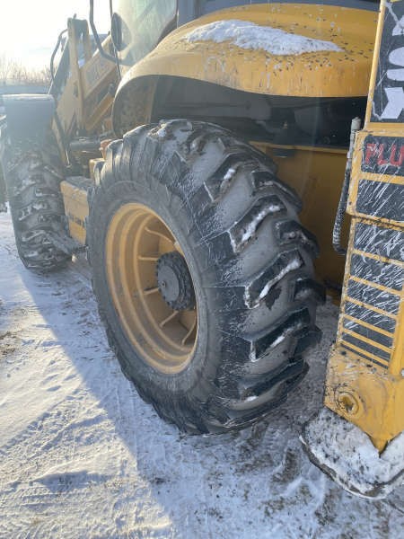 Bull 4SX Экскаватор-погрузчик HV Market