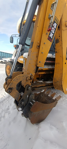 Bull 4SX Экскаватор-погрузчик