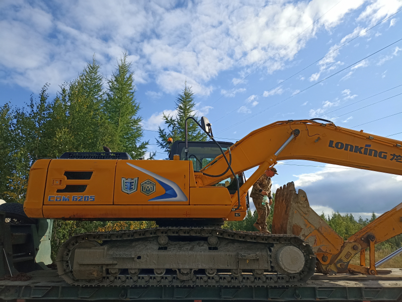 Lonking CDM6205 Экскаватор