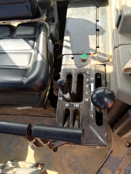 Beezone D* Бульдозер HV Market