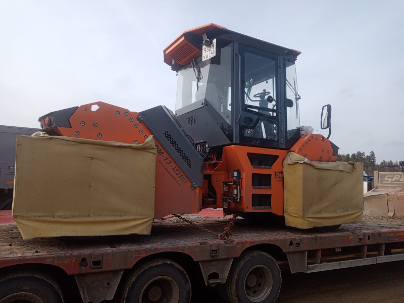 Завод дорожных машин DM* Каток