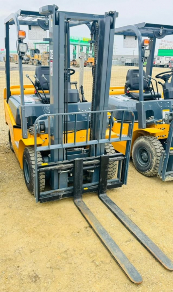 Aurora CPCD* Вилочный погрузчик