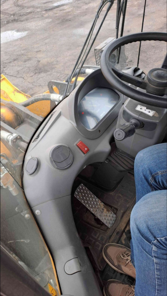 Погрузчик фронтальный LGCE L968F