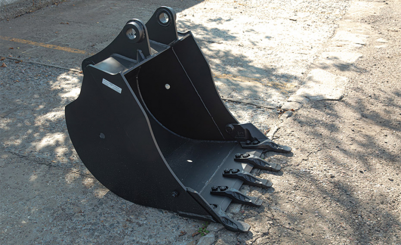 Ковш для экскаваторов-погрузчиков Impulse 760 мм HV Market