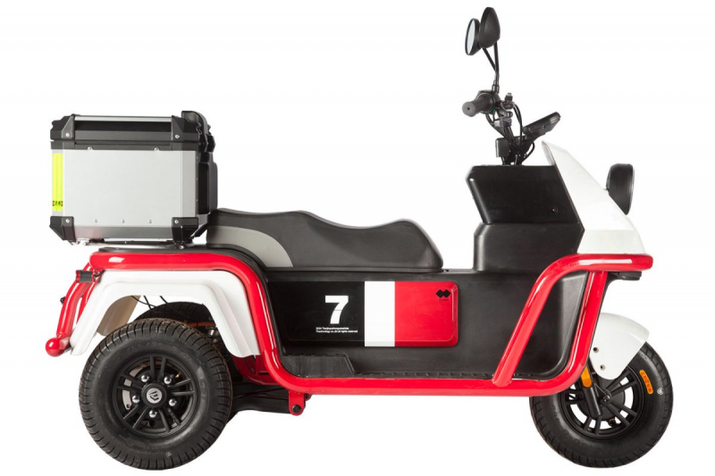 Электротрицикл Wanshida DOUHAO 60V 800Вт Черно-бело-красный