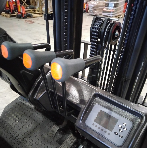 Электрический вилочный погрузчик FE4P14QC Duplex mast (Литий 277Ач, FFL, В-3300мм)