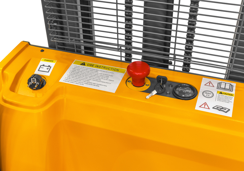 Штабелер электрический самоходный CDD15R-E (1500 кг, 3,5 м, 24В / 125Ач) SMARTLIFT (SMART)