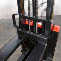 Самоходный штабелер OXLIFT AX12 2500 мм 1200 кг HV Market