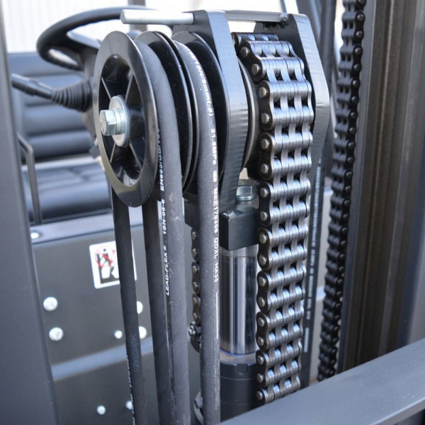 Электрический погрузчик OXLIFT RX 2045 4,5 М