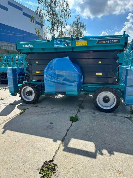 Ножничный подъемник Sunward SWSL1823RT