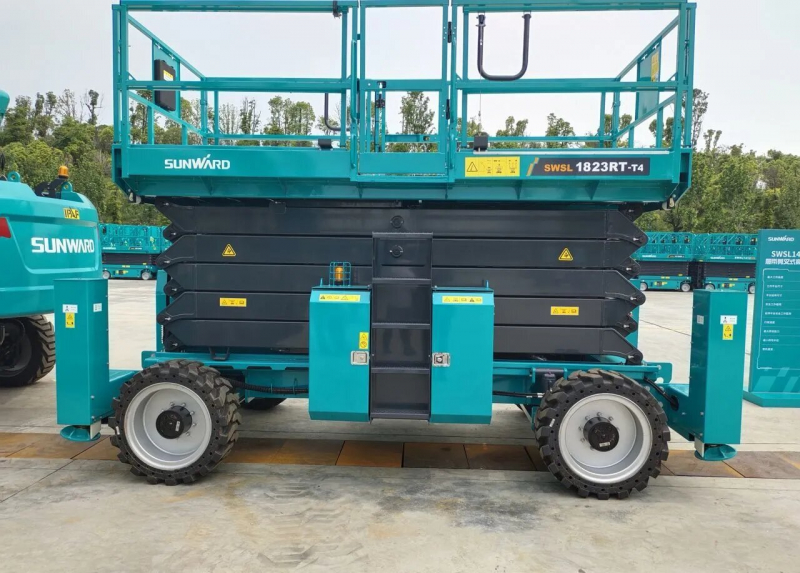 Ножничный подъемник Sunward SWSL1823RT